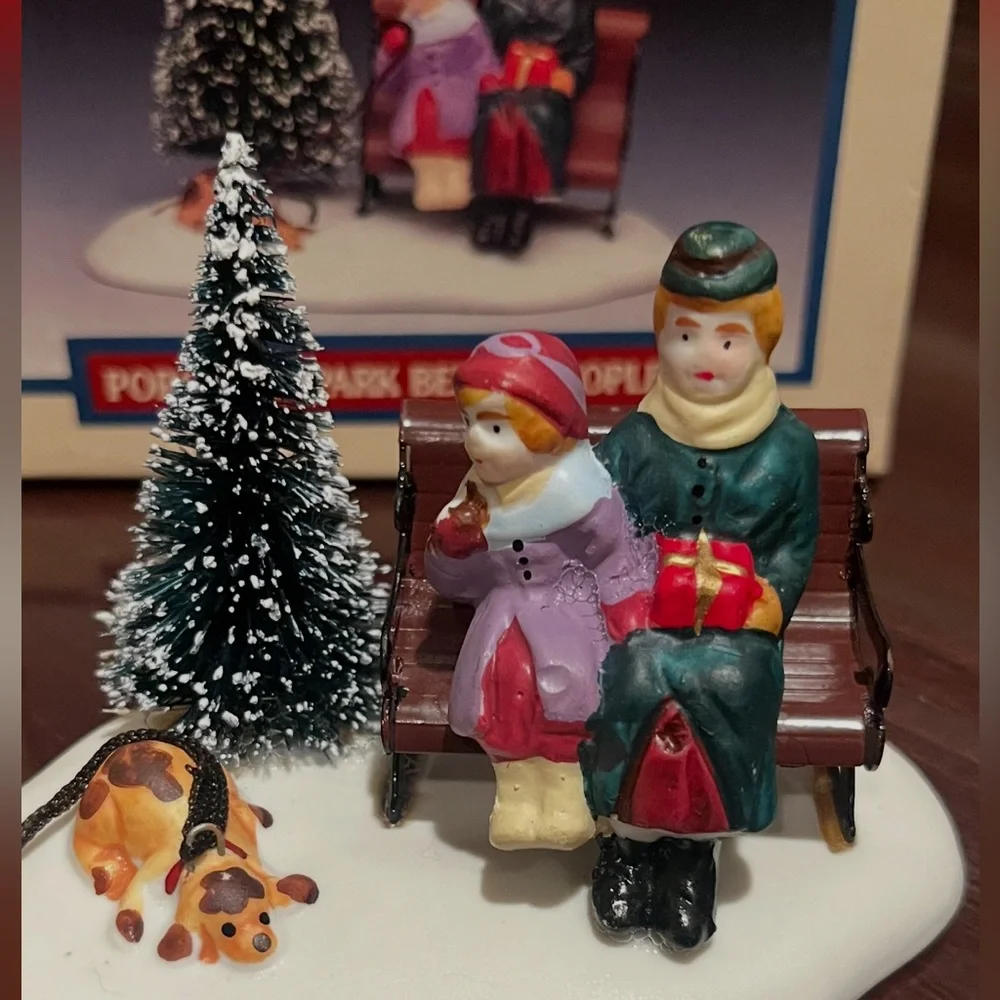 Vintage Lemax 1995Dickensvale Porcelain Holiday Park Bench Figurine